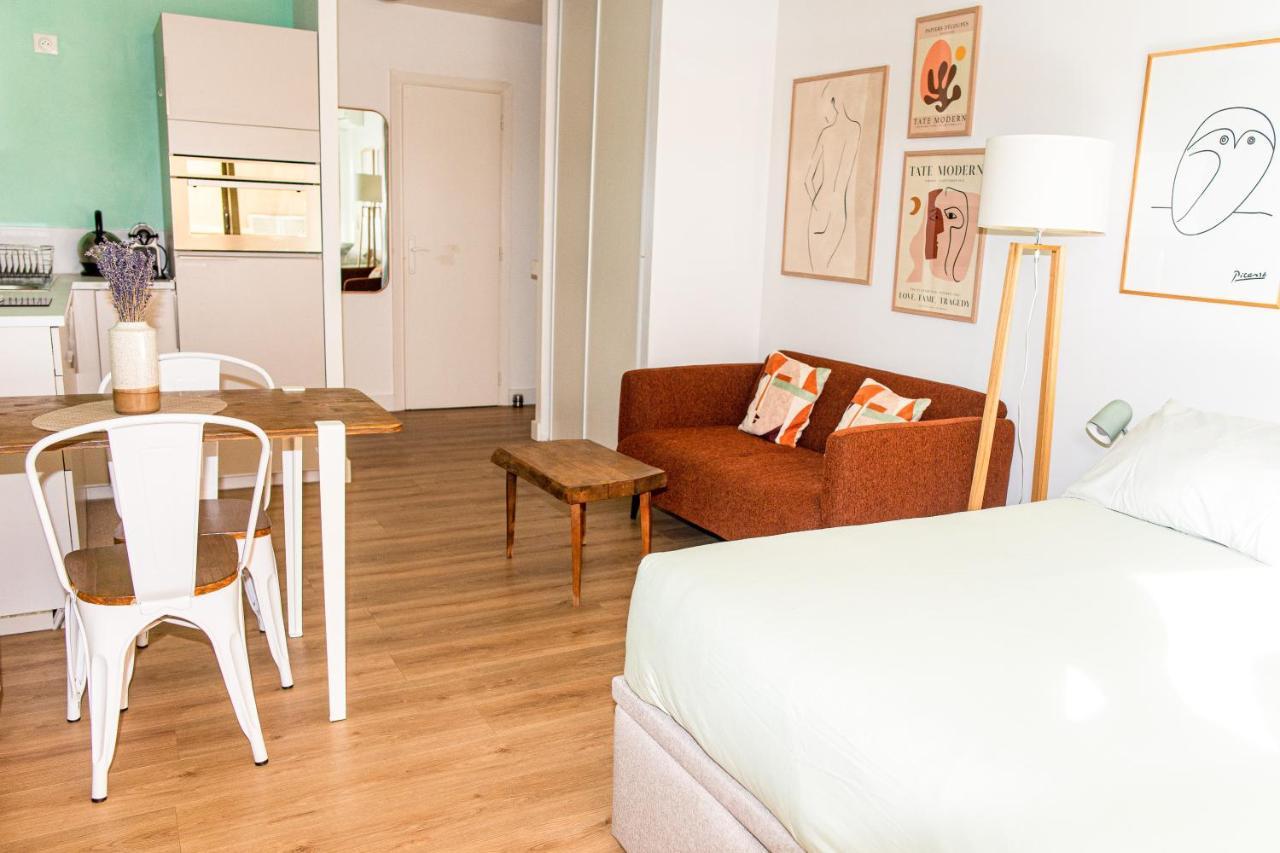 Les Beaux Jours - Calm & Sunny Balcony Apartment *